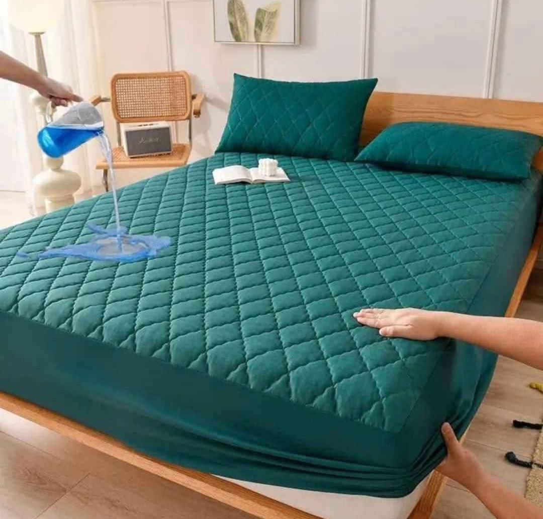 Couvre-lit 100% Imperméable et lavable ( 4 Places )
